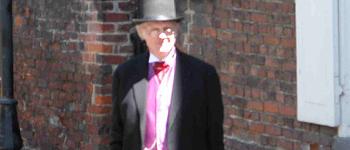 Con la mierda hasta el cuello, pero…